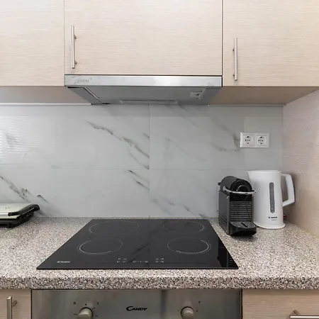 Cosy 2br Next To Bars & Restaurants Appartement Athènes